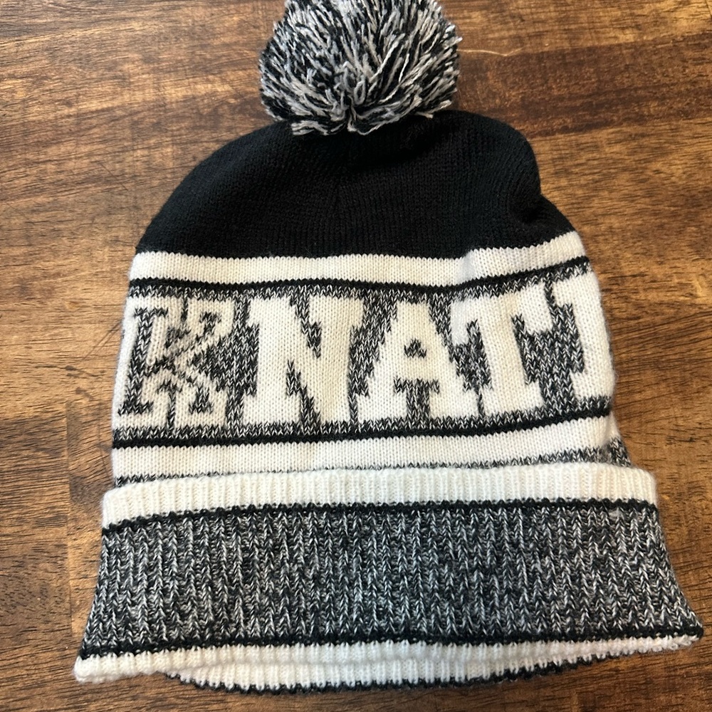 PINK POM POM beanie